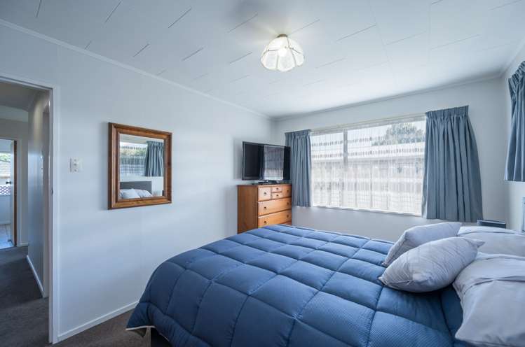 2/26 Exeter Street Stoke_8