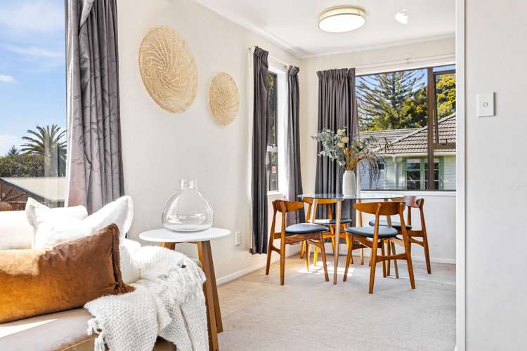 6 Parrs Cross Road Henderson_6