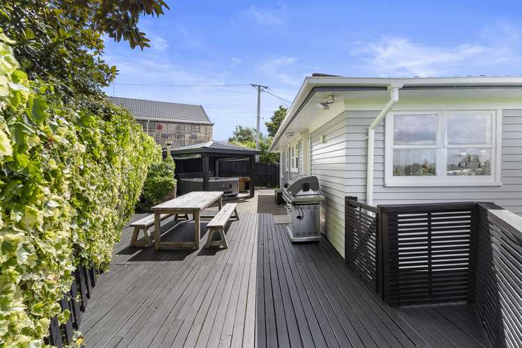 5b Tirimoana Road Te Atatu South_27