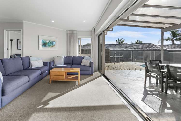 8 Rachael Place Farm Cove_11