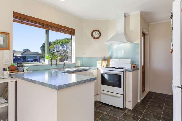 8 Webb Place Papamoa Beach_3