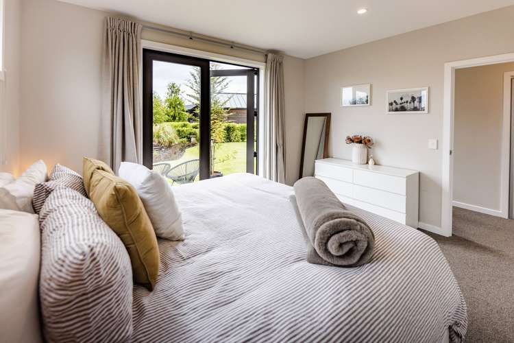 42 Mcadam Drive Jacks Point_10