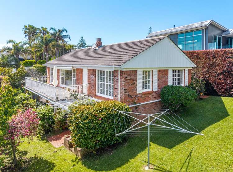 8 Pleasant Place Mellons Bay_27