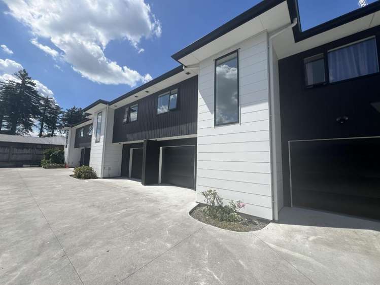 2/16 Inverness Avenue 1074_1