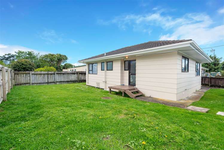 2/73 Tabitha Crescent Henderson_15