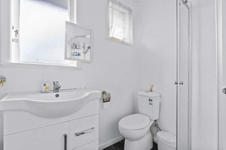 114 Clayton Avenue Otara_8