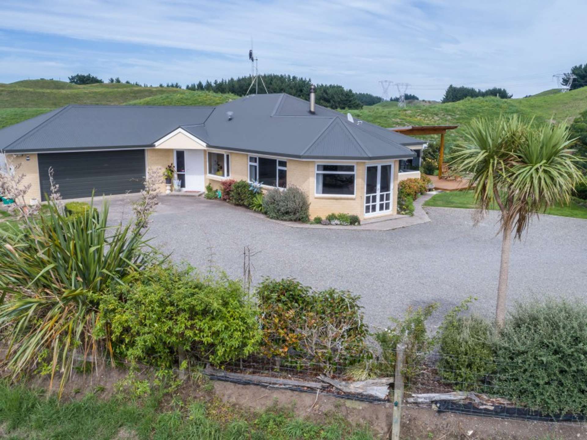 435 Waikawa Beach Road Manakau_0