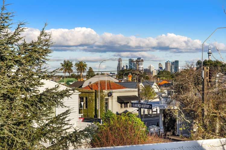 5 Clarence Road Northcote Point_16