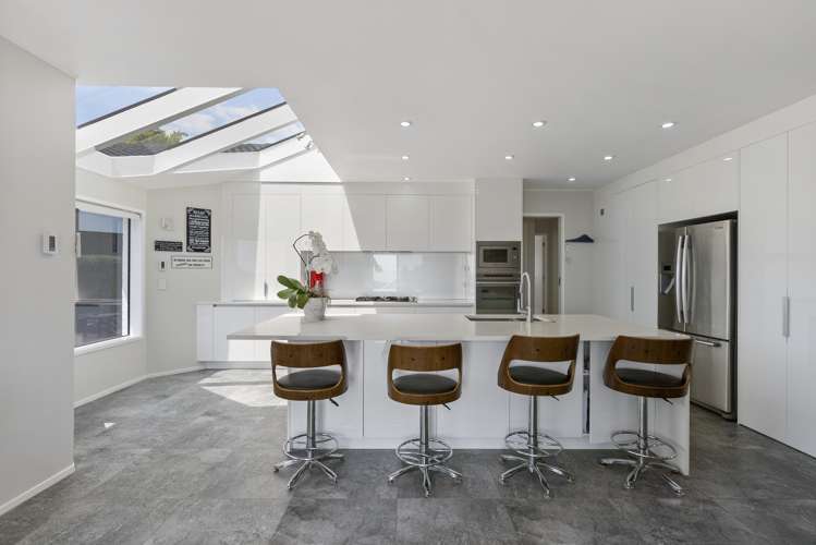 2 Gillard Place Eastern Beach_15