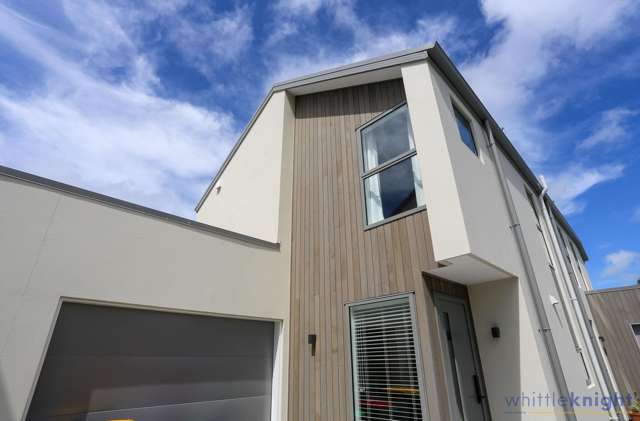 Smart Modern Living in Prime St Albans Location