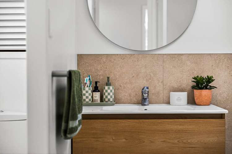 2/69 Glencoe Road Browns Bay_9