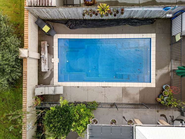 6 Horsley Grove Pyes Pa_14