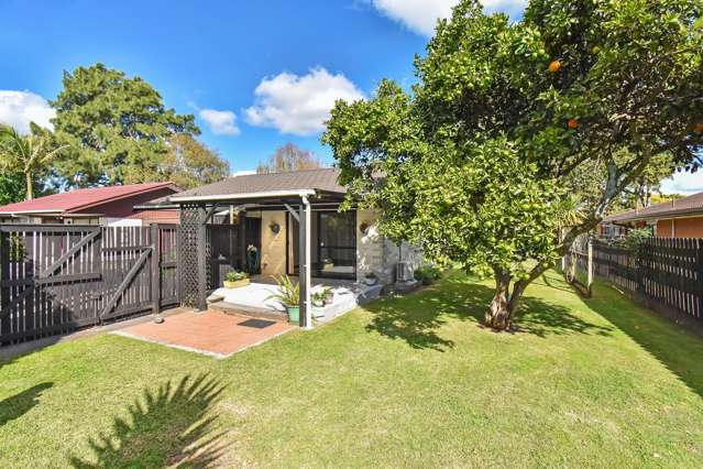 2/11 Beaumaris Way Conifer Grove_2