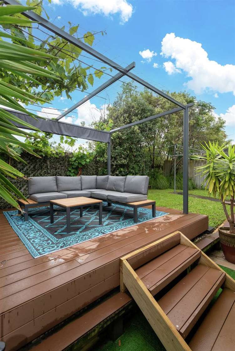 24 Frank Bunce Grove Flat Bush_15