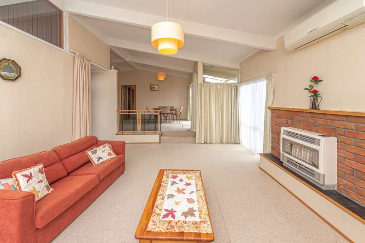 4 Exeter Crescent Springvale_2