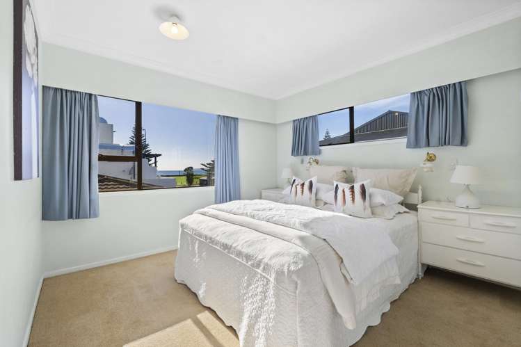 2 Empire Road Orewa_14