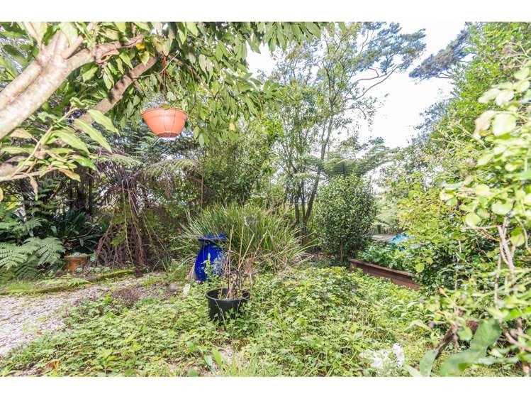 17 Karapiti Place Glen Eden_11