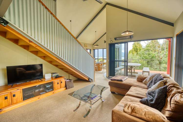 17 Korua Street Moana_4