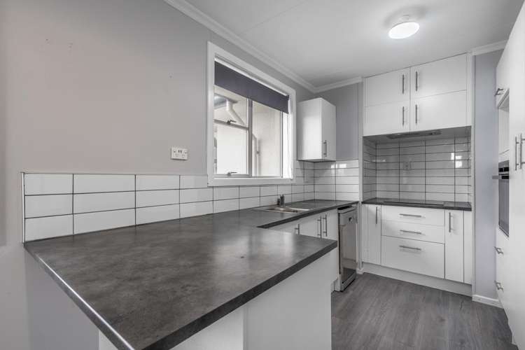 75 Glenalmond Crescent Rockdale_6