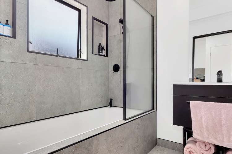 92 Princess Road Bellevue_15