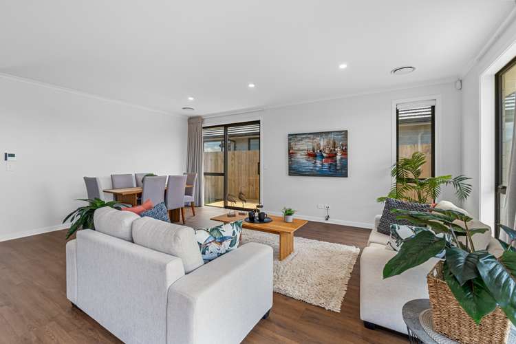 8 Kimbolton Street Rototuna North Hamilton City Houses for Sale