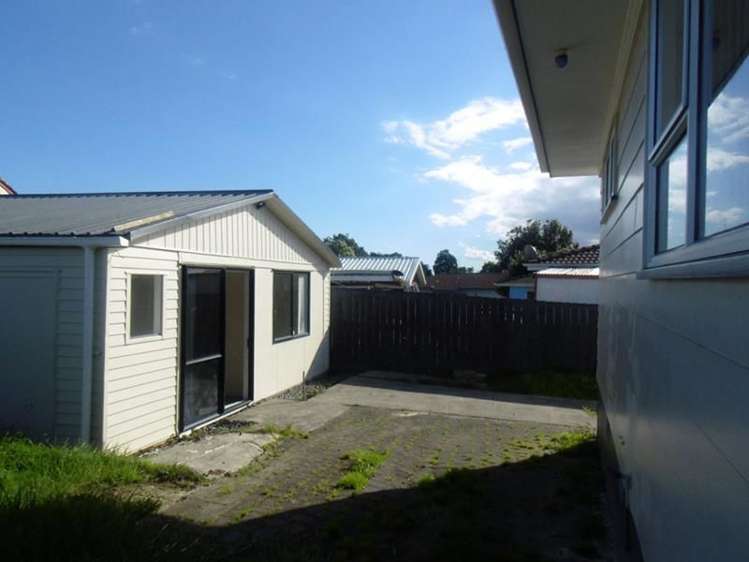 7 Bundena Place Clendon Park_9