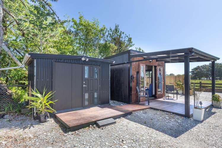 Pandora Avenue Camerons_8