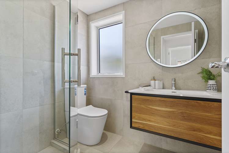 16 Paisley Street Mellons Bay_11