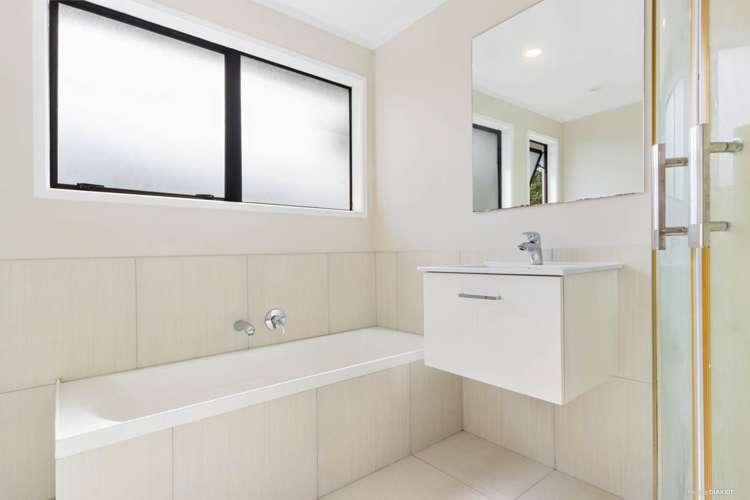 103 Solar Road Glen Eden_5