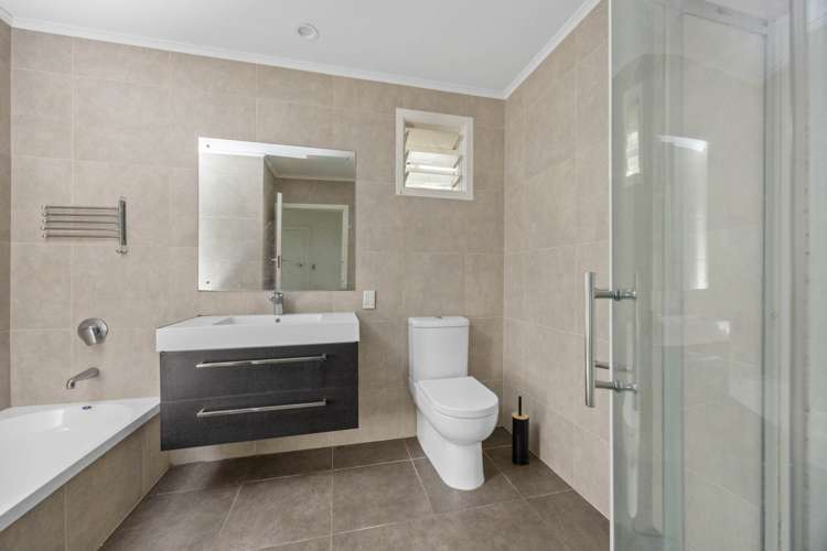 14 Chilcott Road Henderson_16