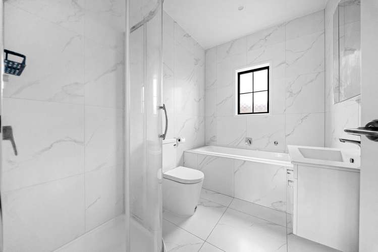 10 Poutawa Lane Clarks Beach_19