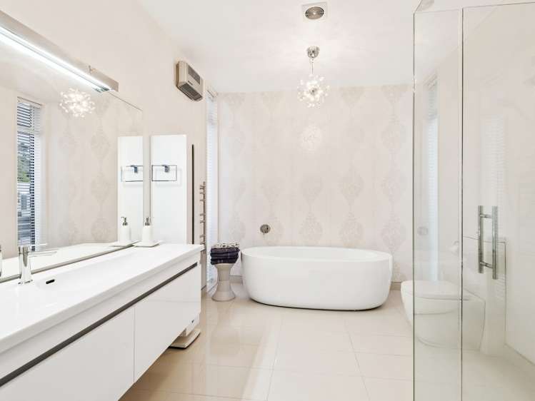 98 Glenstrae Road Redcliffs_16