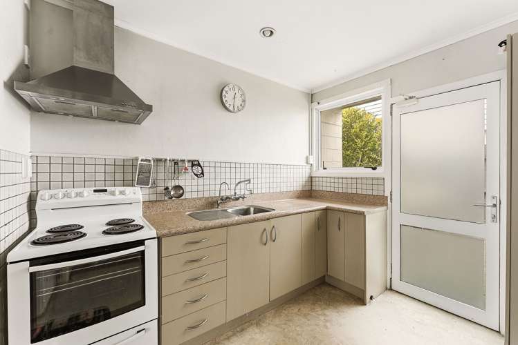 2/92 Ngatai Road_3