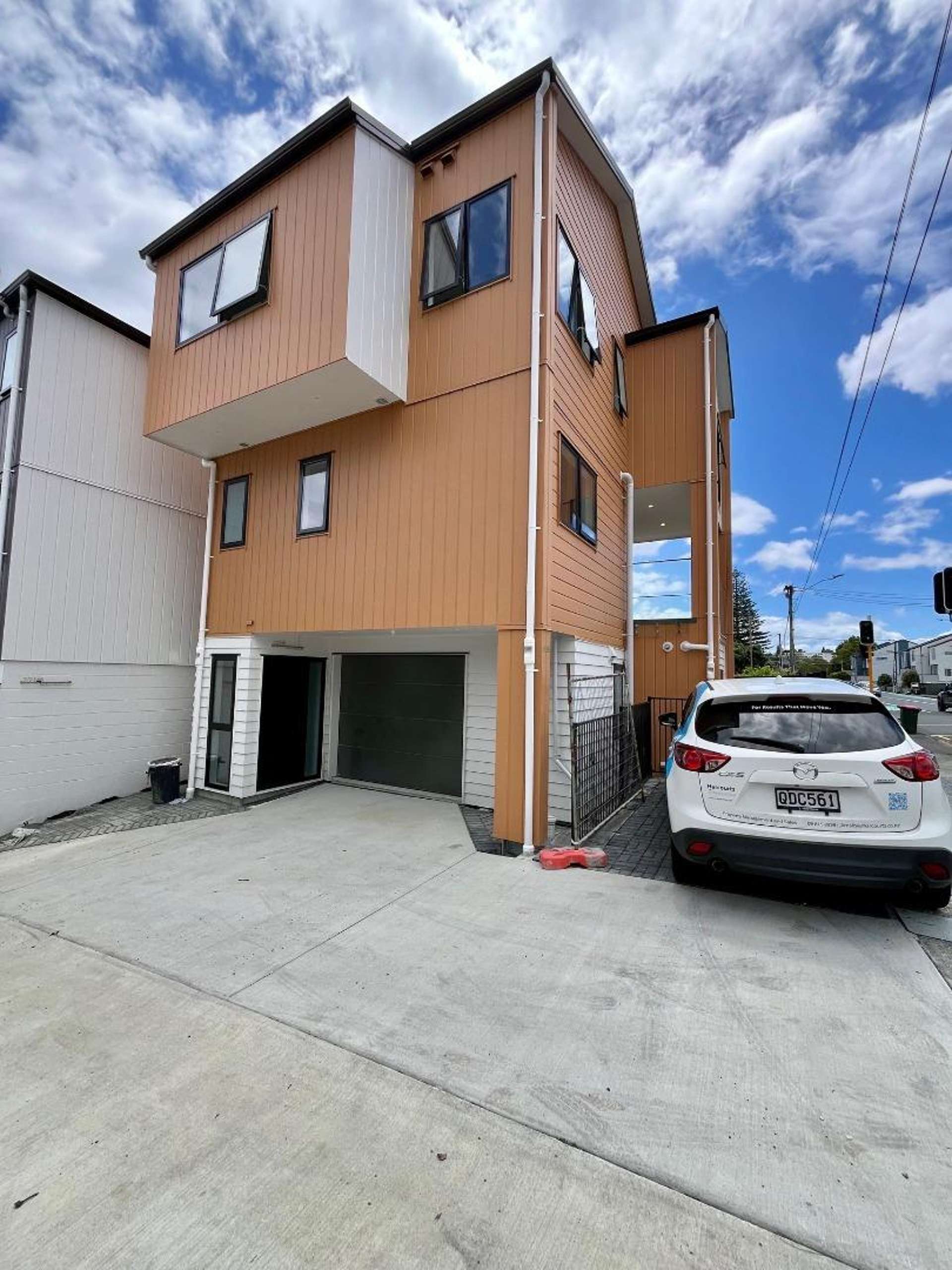 1/2145 Great North Road Avondale_0