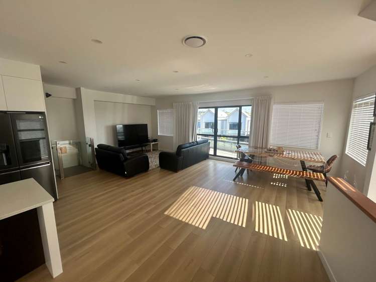 2 Moki Place Long Bay_5