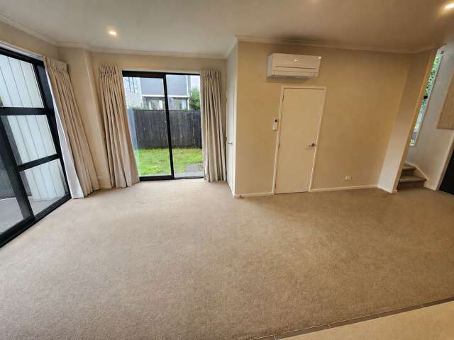 24 Sacred Kingfisher Road Hobsonville_2