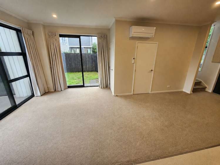 24 Sacred Kingfisher Road Hobsonville_2