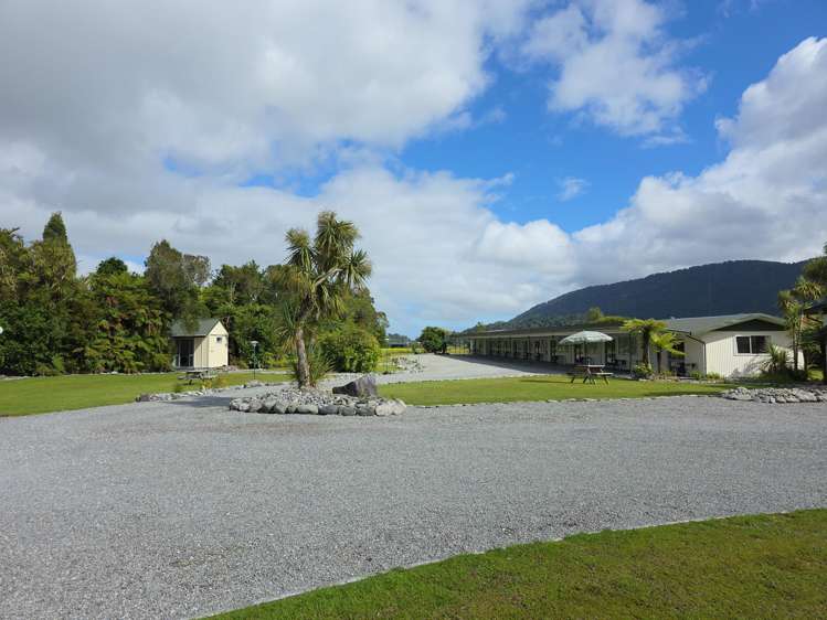 2830 Franz Josef Highway Franz Josef Glacier_54