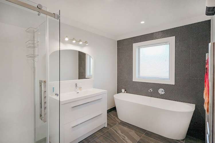 66 Daffodil Street Titirangi_12