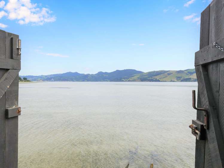 2006.003 Boat Shed - Harington Point Road Otakou_7