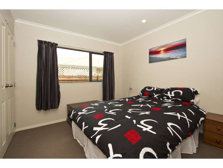 7 Woodland Grove Wainuiomata_14