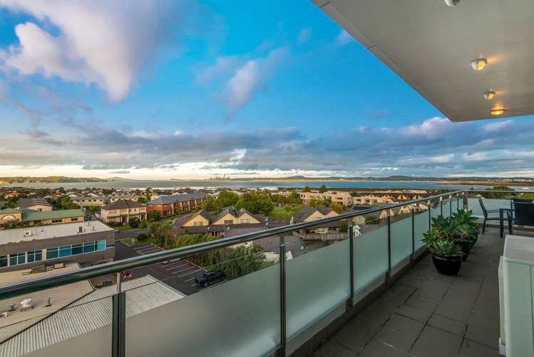 5e/84 Gunner Drive Te Atatu Peninsula_21