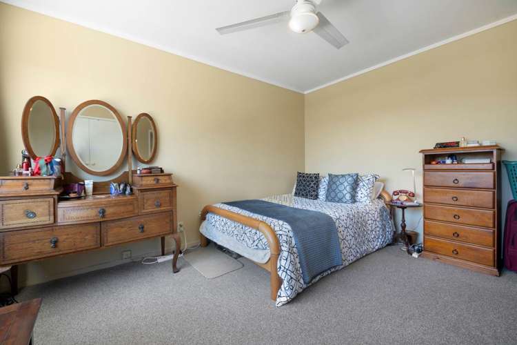 8 Andrea Place Sunnyhills_10