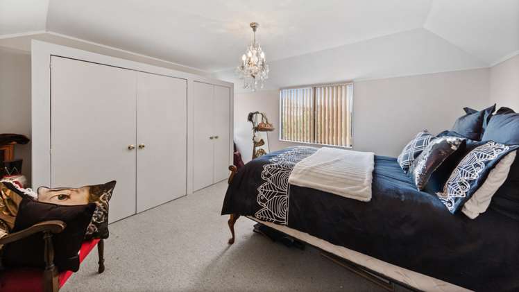 8 Gairloch Place Wattle Downs_7