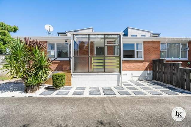 Modern Renovated 2-Bed - Prime Papatoetoe Location