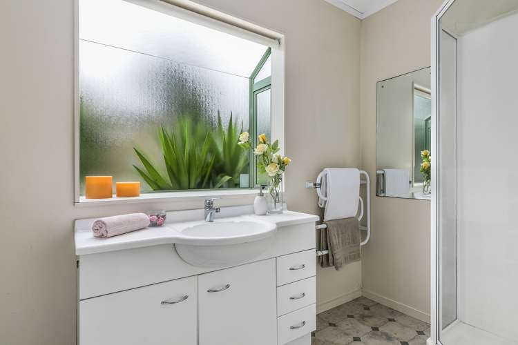 85b Cook Street Howick_25