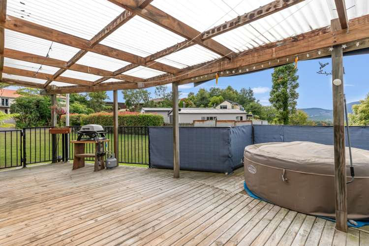 15 Henare Place Tihiotonga_22
