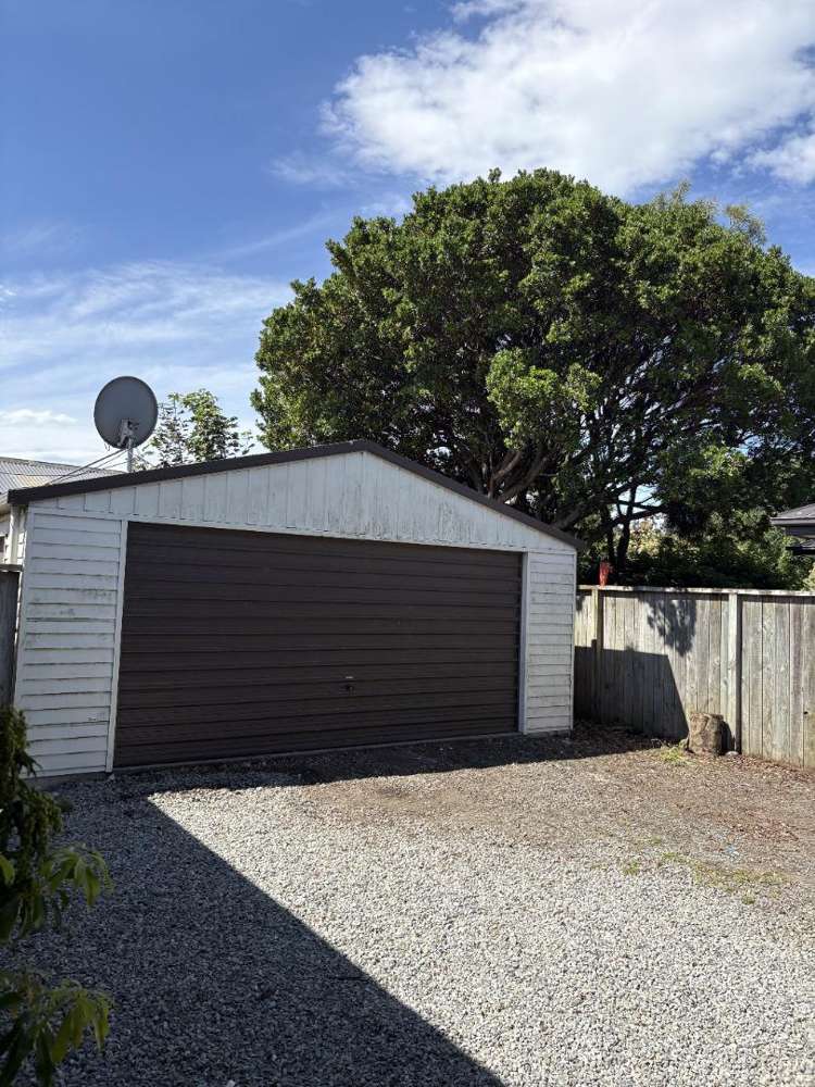 231 Talbot Street 11274_6