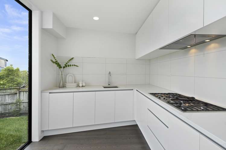 11 Kawai Rise Te Atatu Peninsula_7