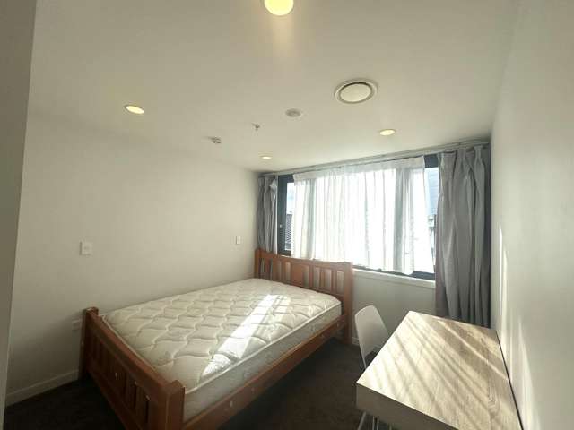 438 Queen Street 10015_4